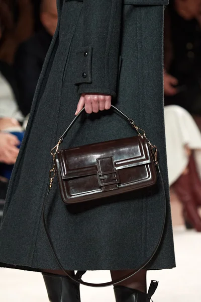 Look 34